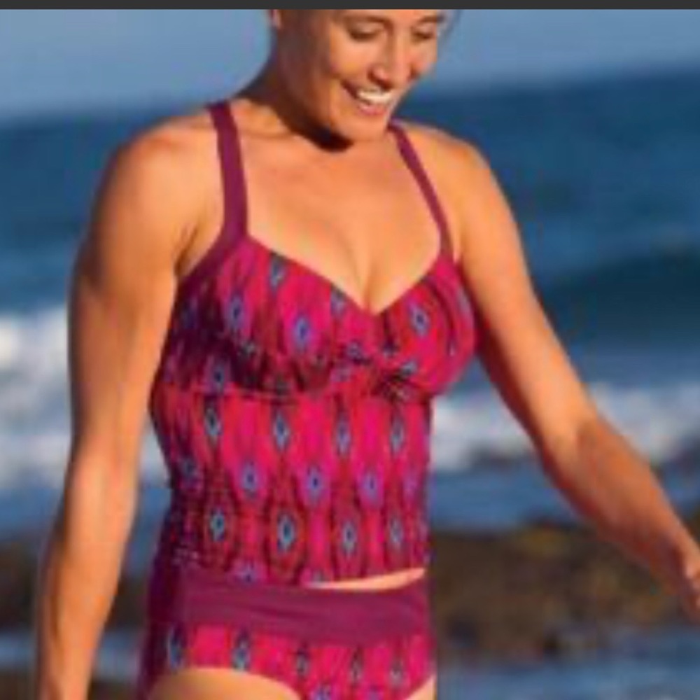 Title Nine peony tankini tank top size 34D underwire bra support‎